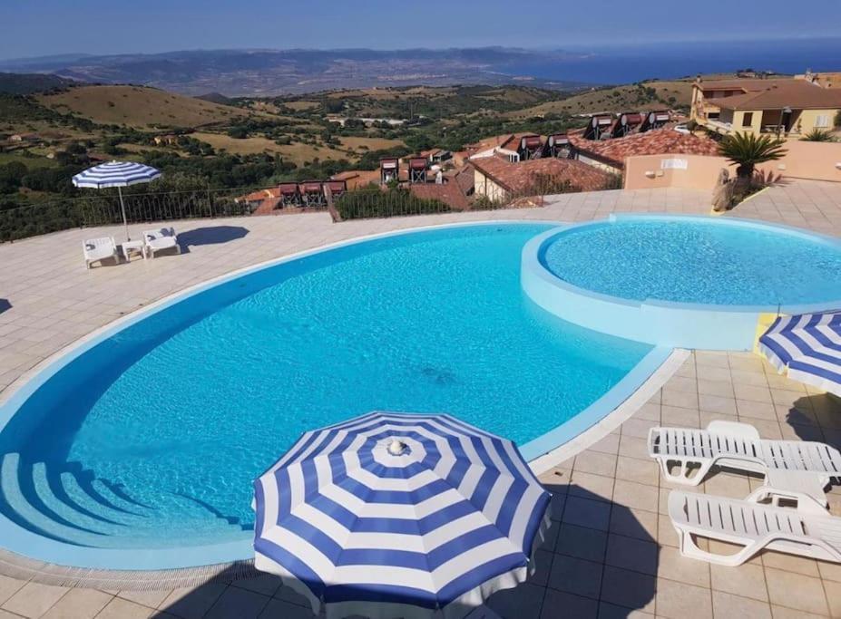 Casa Smeralda - Piscina E Vista Sul Mare! Trinita d'Agultu e Vignola Luaran gambar