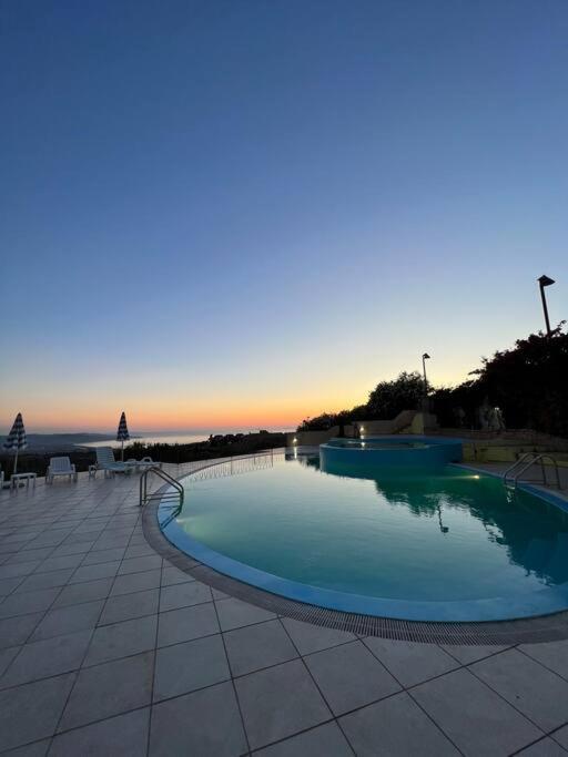 Casa Smeralda - Piscina E Vista Sul Mare! Trinita d'Agultu e Vignola Luaran gambar